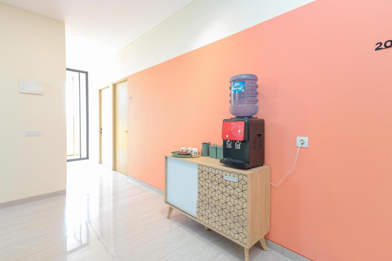 Sans Hotel Clover Ace Surabaya By Reddoorz Exteriér fotografie