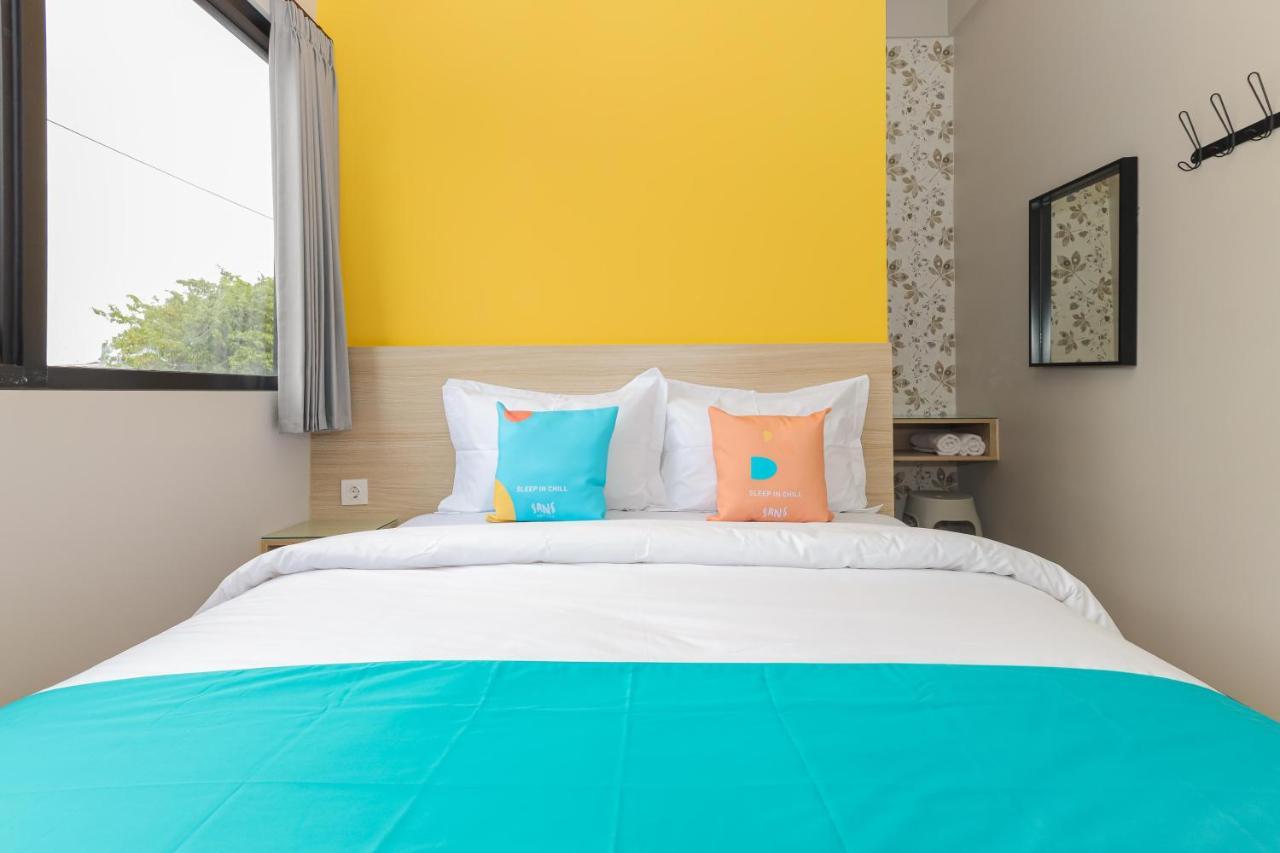 Sans Hotel Clover Ace Surabaya By Reddoorz Exteriér fotografie